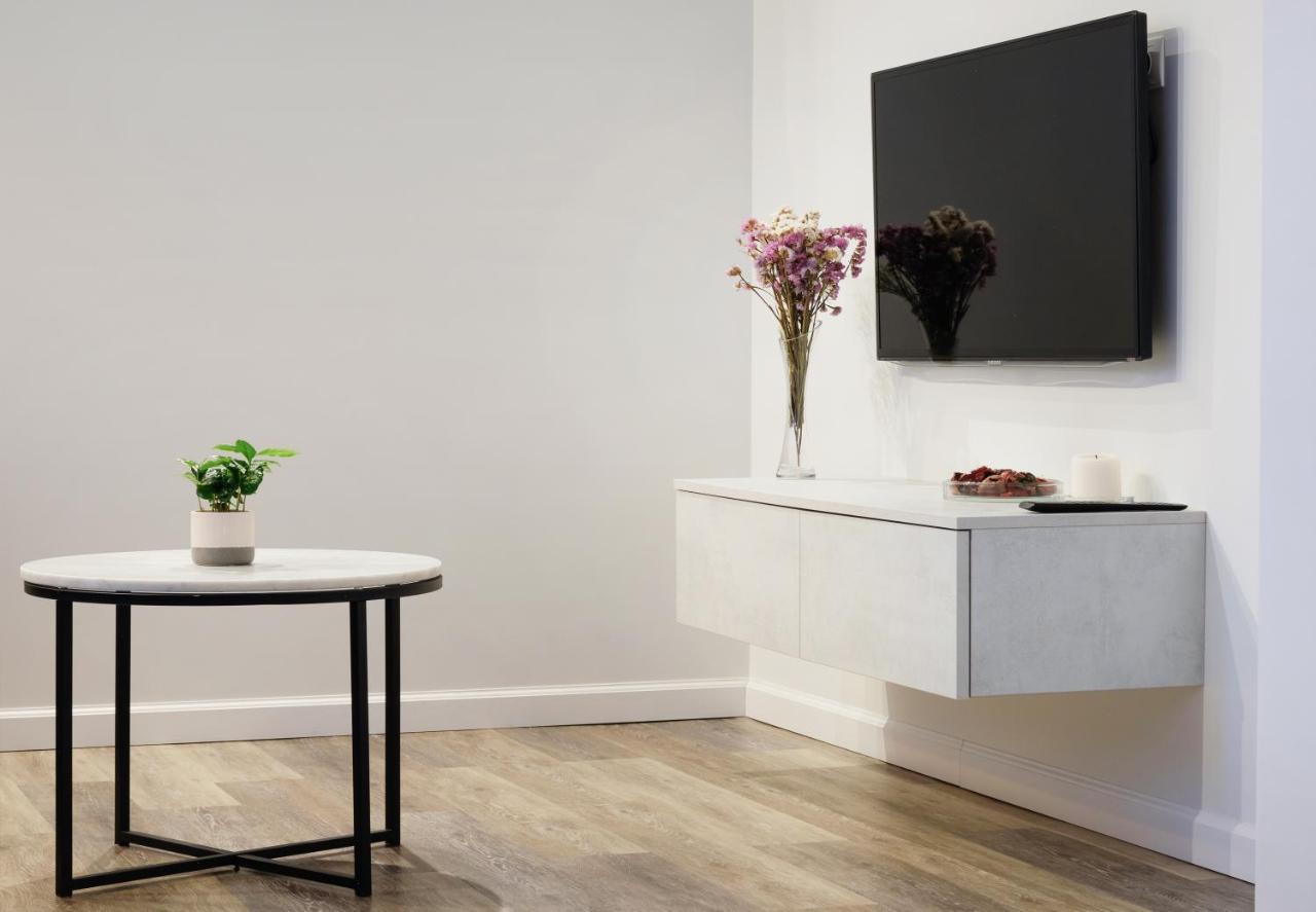 Owls Hill Apartment คอนัส ภายนอก รูปภาพ